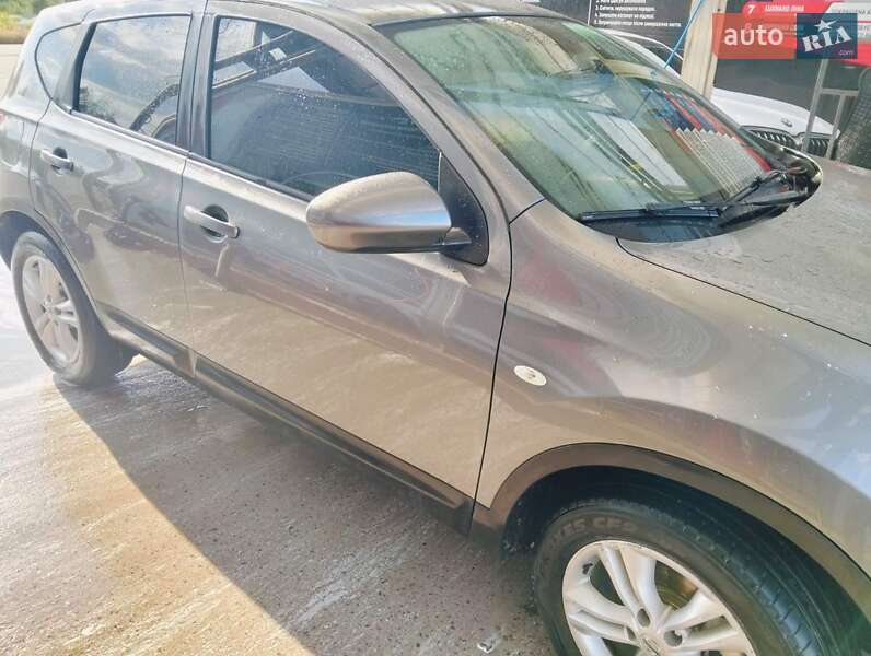 Позашляховик / Кросовер Nissan Qashqai 2013 в Івано-Франківську