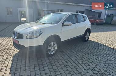 Внедорожник / Кроссовер Nissan Qashqai 2013 в Нововолынске