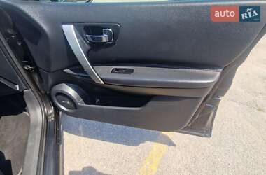 Позашляховик / Кросовер Nissan Qashqai 2011 в 