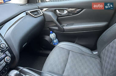Внедорожник / Кроссовер Nissan Qashqai 2016 в Конотопе