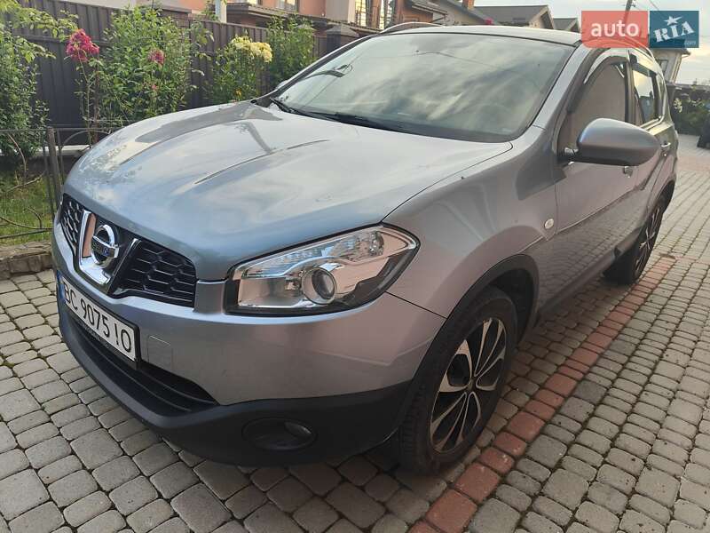 Позашляховик / Кросовер Nissan Qashqai 2011 в Львові