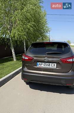 Позашляховик / Кросовер Nissan Qashqai 2015 в Запоріжжі