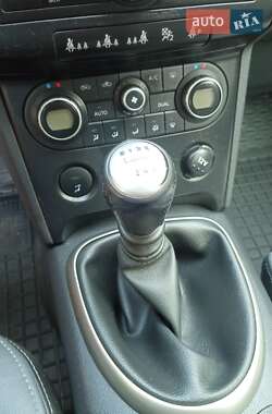 Внедорожник / Кроссовер Nissan Qashqai 2009 в 