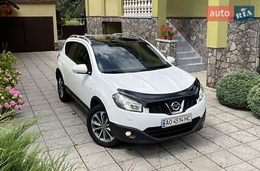 Внедорожник / Кроссовер Nissan Qashqai 2010 в Тячеве