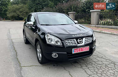 Внедорожник / Кроссовер Nissan Qashqai 2010 в 