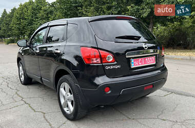 Внедорожник / Кроссовер Nissan Qashqai 2010 в 
