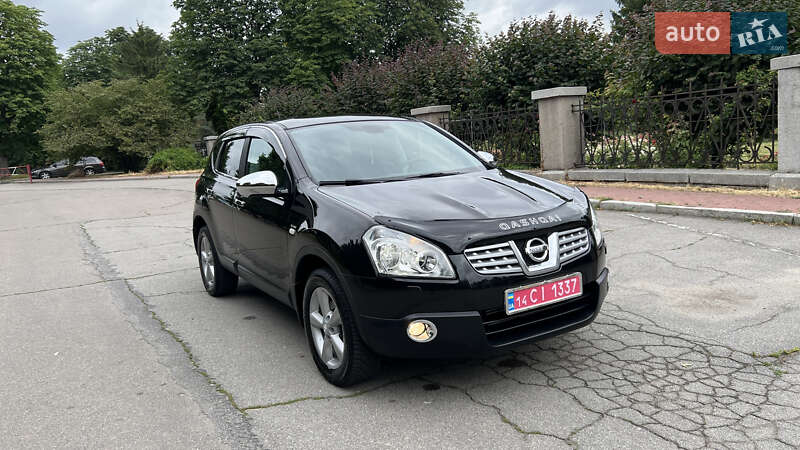 Внедорожник / Кроссовер Nissan Qashqai 2010 в Умани