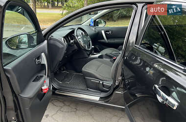 Внедорожник / Кроссовер Nissan Qashqai 2010 в 
