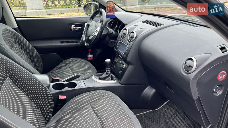 Внедорожник / Кроссовер Nissan Qashqai 2010 в Умани