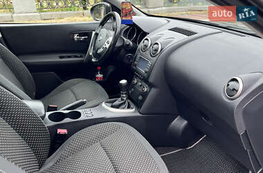 Внедорожник / Кроссовер Nissan Qashqai 2010 в 