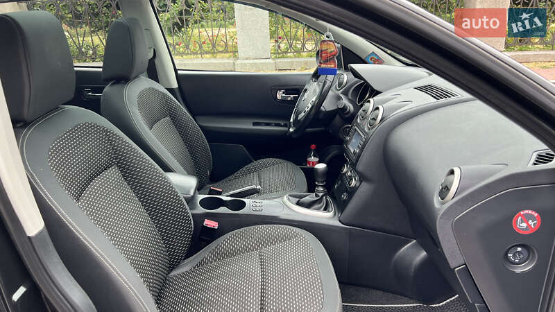 Внедорожник / Кроссовер Nissan Qashqai 2010 в Умани