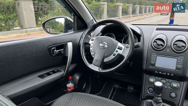 Внедорожник / Кроссовер Nissan Qashqai 2010 в Умани