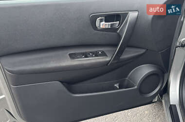 Внедорожник / Кроссовер Nissan Qashqai 2012 в 