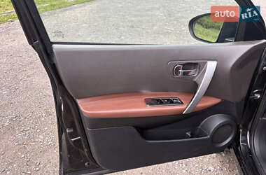 Внедорожник / Кроссовер Nissan Qashqai 2007 в 
