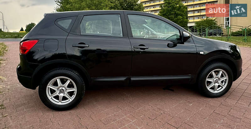 Позашляховик / Кросовер Nissan Qashqai 2009 в Трускавці