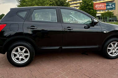 Внедорожник / Кроссовер Nissan Qashqai 2009 в 