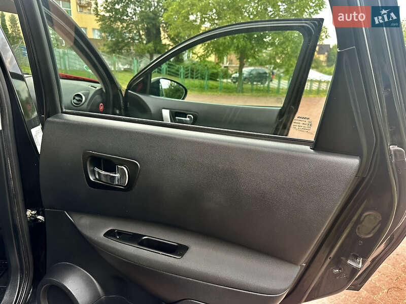 Позашляховик / Кросовер Nissan Qashqai 2009 в Трускавці