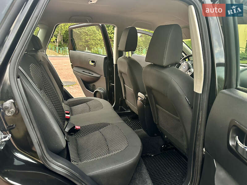 Позашляховик / Кросовер Nissan Qashqai 2009 в Трускавці