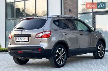 Внедорожник / Кроссовер Nissan Qashqai 2012 в 