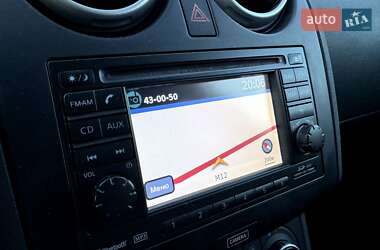 Внедорожник / Кроссовер Nissan Qashqai 2012 в 
