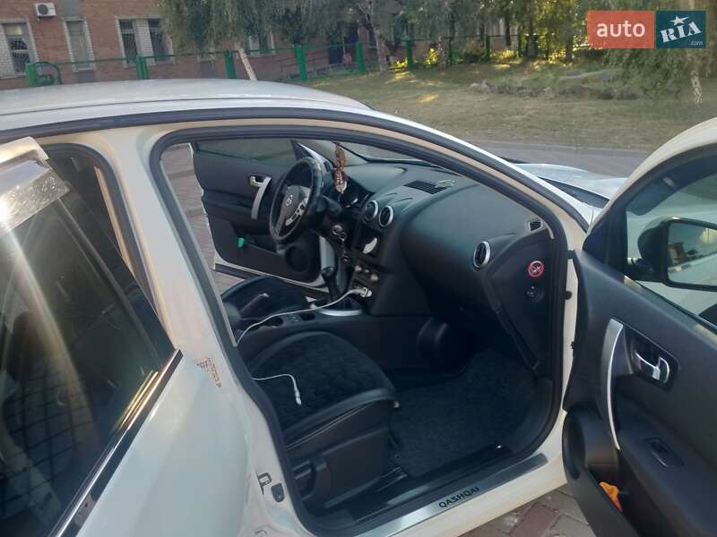 Внедорожник / Кроссовер Nissan Qashqai 2011 в Кременчуге