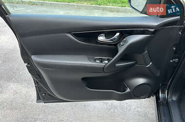 Внедорожник / Кроссовер Nissan Qashqai 2015 в 
