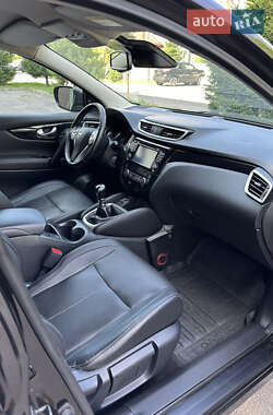 Внедорожник / Кроссовер Nissan Qashqai 2015 в 