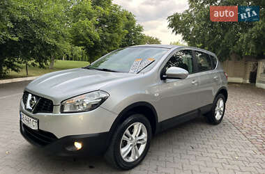 Позашляховик / Кросовер Nissan Qashqai 2010 в Чернівцях