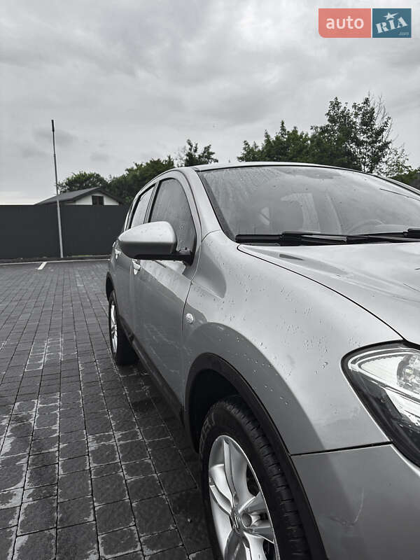 Внедорожник / Кроссовер Nissan Qashqai 2013 в Самборе