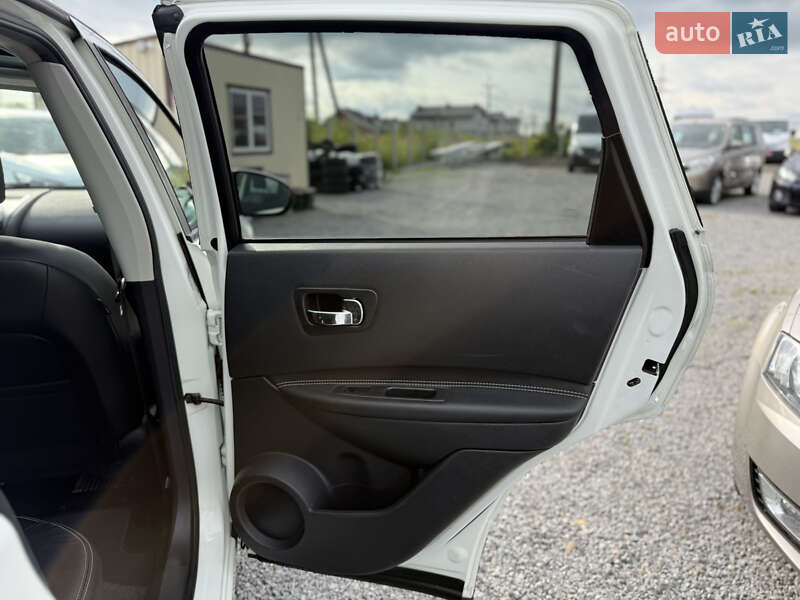 Внедорожник / Кроссовер Nissan Qashqai 2012 в Ровно