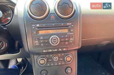 Позашляховик / Кросовер Nissan Qashqai 2008 в 