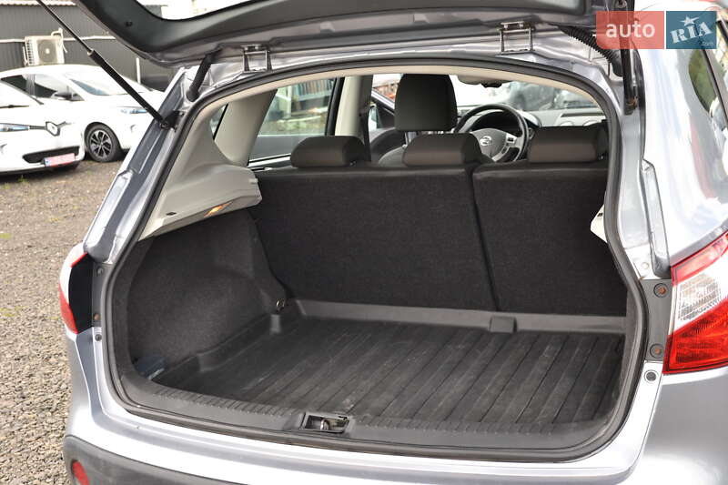 Внедорожник / Кроссовер Nissan Qashqai 2012 в Луцке