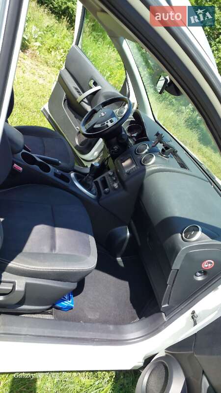 Внедорожник / Кроссовер Nissan Qashqai 2012 в Новоселице