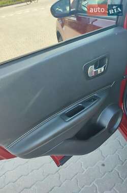 Внедорожник / Кроссовер Nissan Qashqai 2013 в 