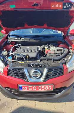 Внедорожник / Кроссовер Nissan Qashqai 2013 в 