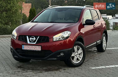Внедорожник / Кроссовер Nissan Qashqai 2010 в Черновцах
