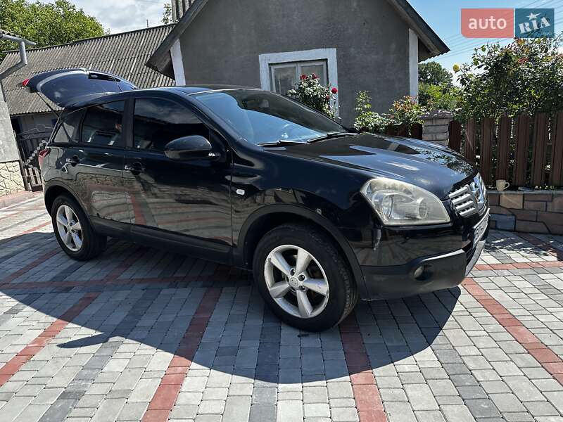Позашляховик / Кросовер Nissan Qashqai 2009 в Зборові