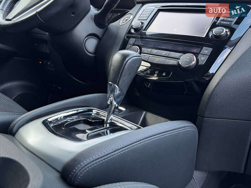 Позашляховик / Кросовер Nissan Qashqai 2016 в Дніпрі