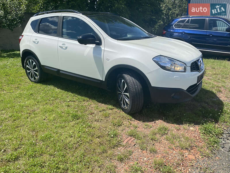 Внедорожник / Кроссовер Nissan Qashqai 2013 в Нововолынске
