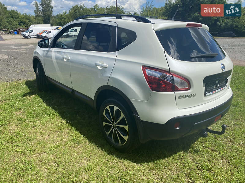 Внедорожник / Кроссовер Nissan Qashqai 2013 в Нововолынске