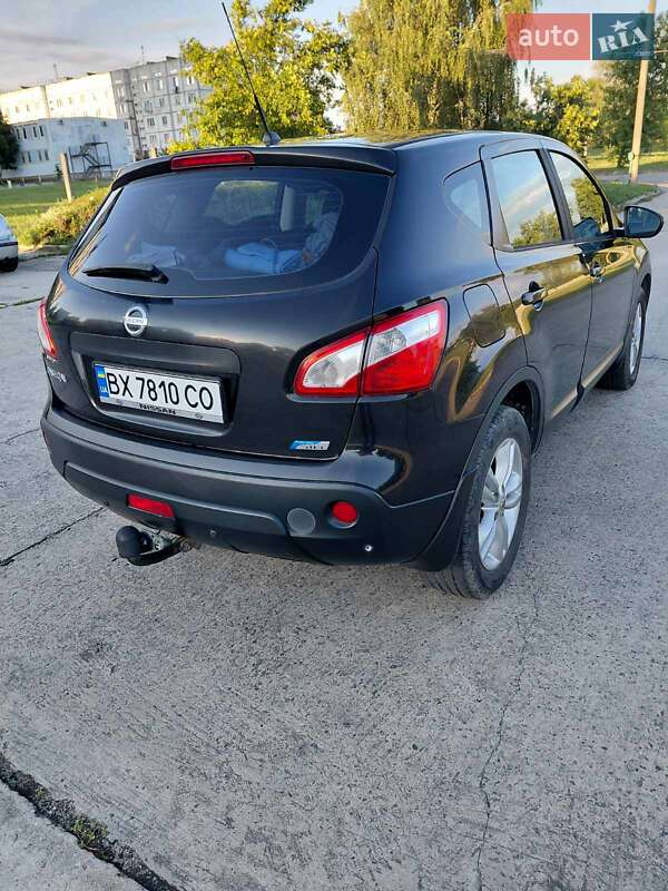 Внедорожник / Кроссовер Nissan Qashqai 2010 в Нетешине