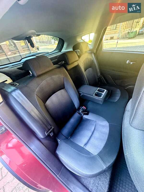 Внедорожник / Кроссовер Nissan Qashqai 2012 в Черновцах