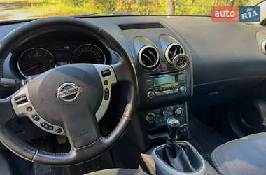Внедорожник / Кроссовер Nissan Qashqai 2010 в 