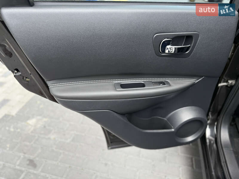 Внедорожник / Кроссовер Nissan Qashqai 2010 в Полтаве