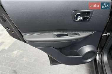 Позашляховик / Кросовер Nissan Qashqai 2010 в 