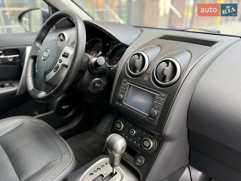 Внедорожник / Кроссовер Nissan Qashqai 2010 в Полтаве