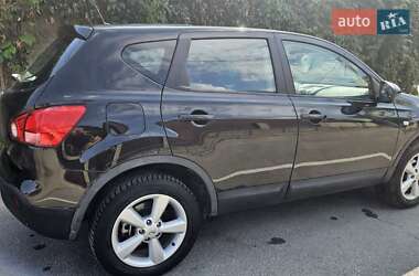Внедорожник / Кроссовер Nissan Qashqai 2009 в 