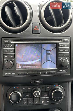 Внедорожник / Кроссовер Nissan Qashqai 2013 в 