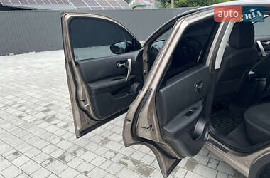 Позашляховик / Кросовер Nissan Qashqai 2011 в 