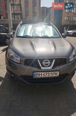 Позашляховик / Кросовер Nissan Qashqai 2011 в Одесі